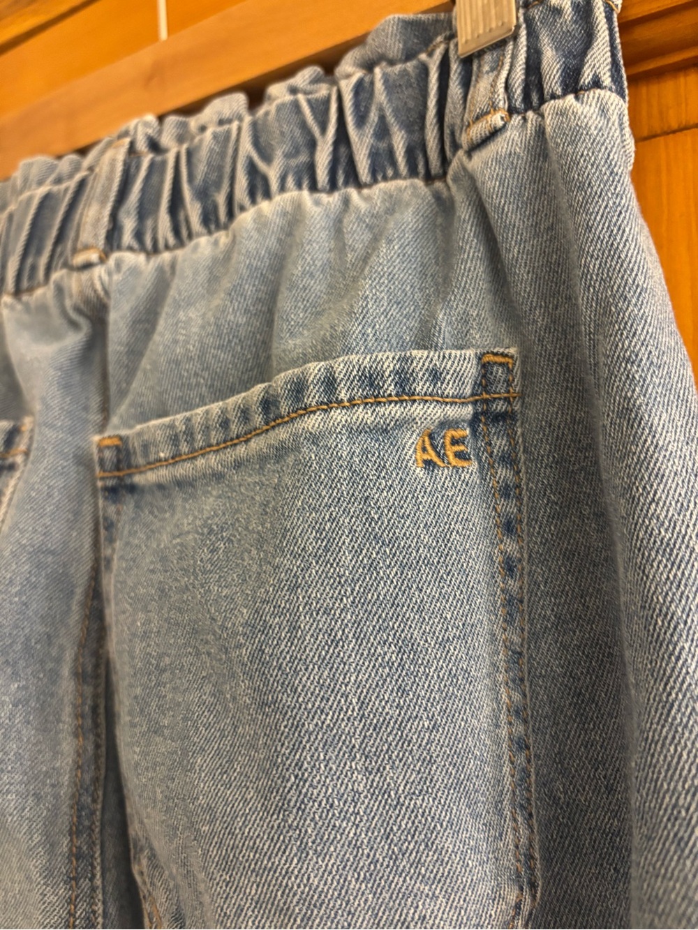Womens American Eagle High Rise Mom Jean Denim 4 Long - Picture 5 of 7